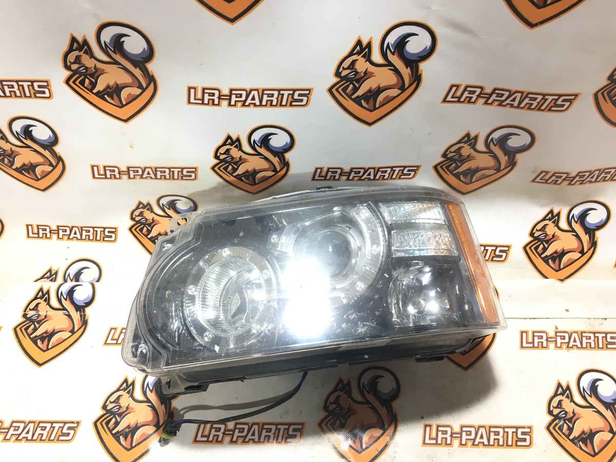 LR030761 Reflektor Lewy adaptacyjny Bixenon Range Rover Sport L320 (2005-2013) używany